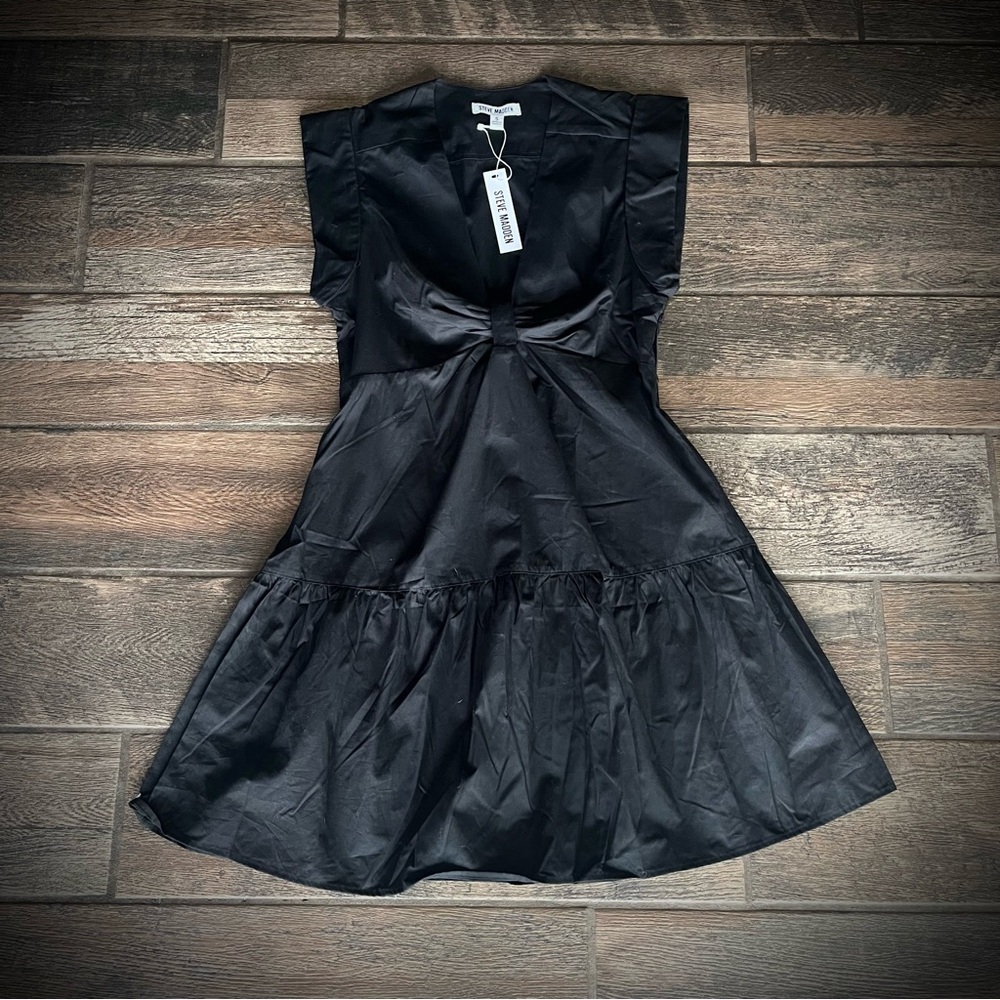 Steve Madden black cotton bow front dress with bottom ruffle S